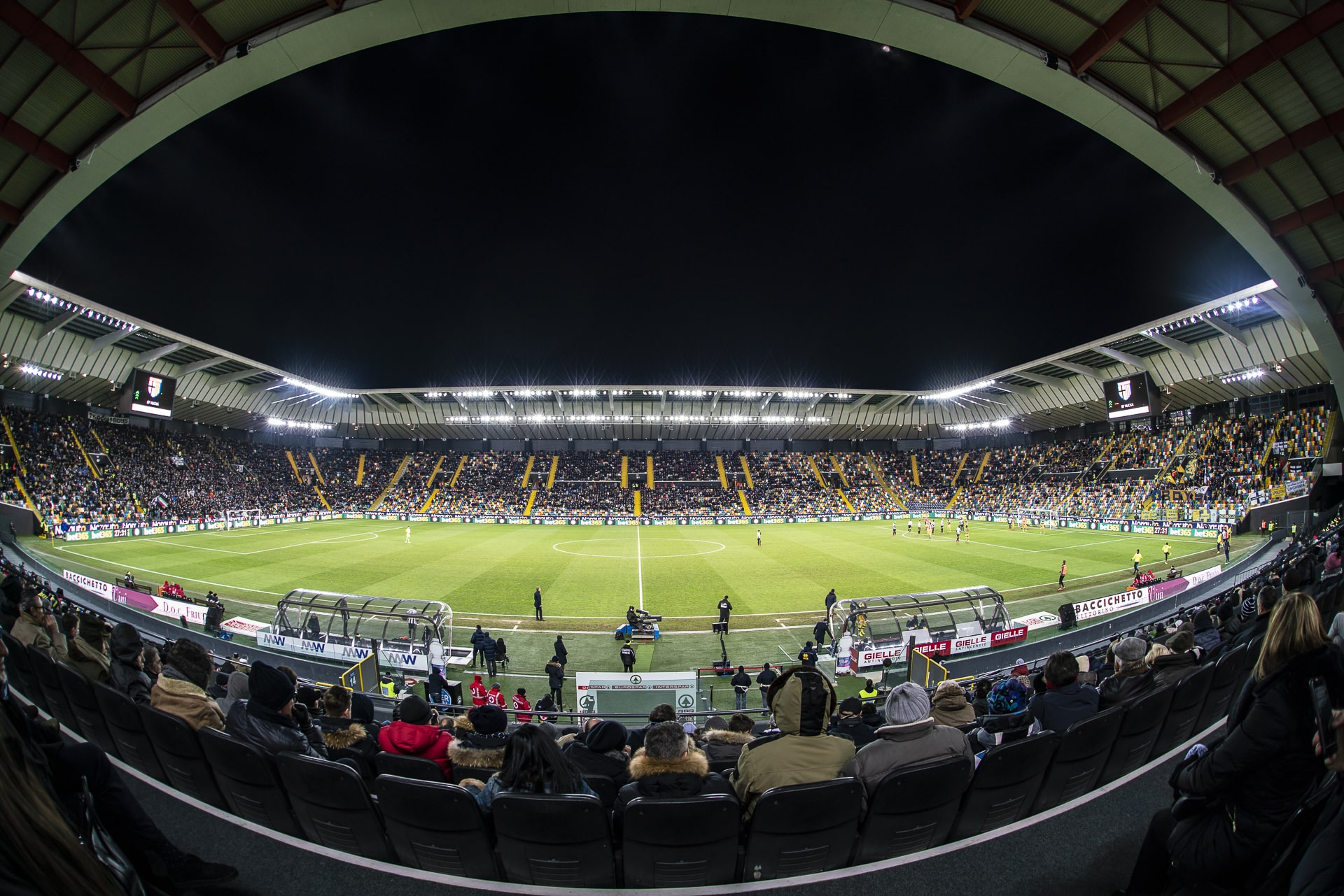 Udine nega il patrocinio alla partita Italia-Israele: le ragioni dietro la decisione